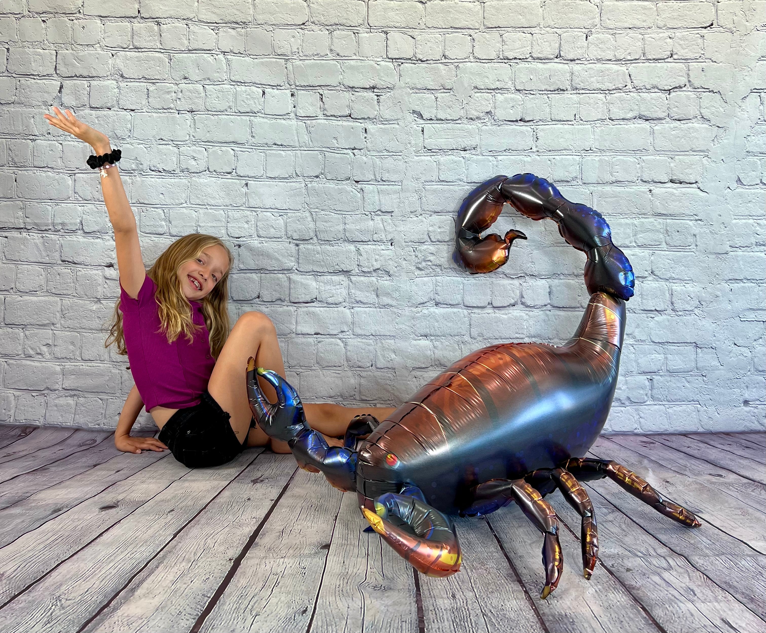 Giant 4D Scorpion Balloon – Party Decor for Science & Bug Themes