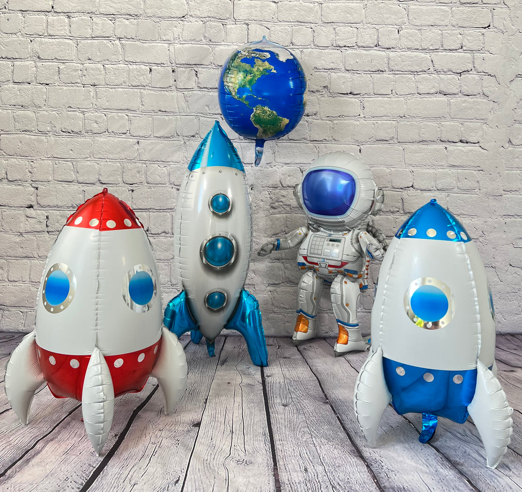 Astronaut and rocket ship space ship outer space Earth planets 5 PC balloon set